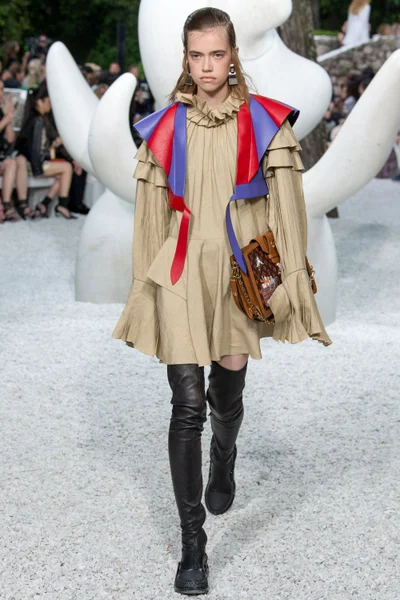 Look 9